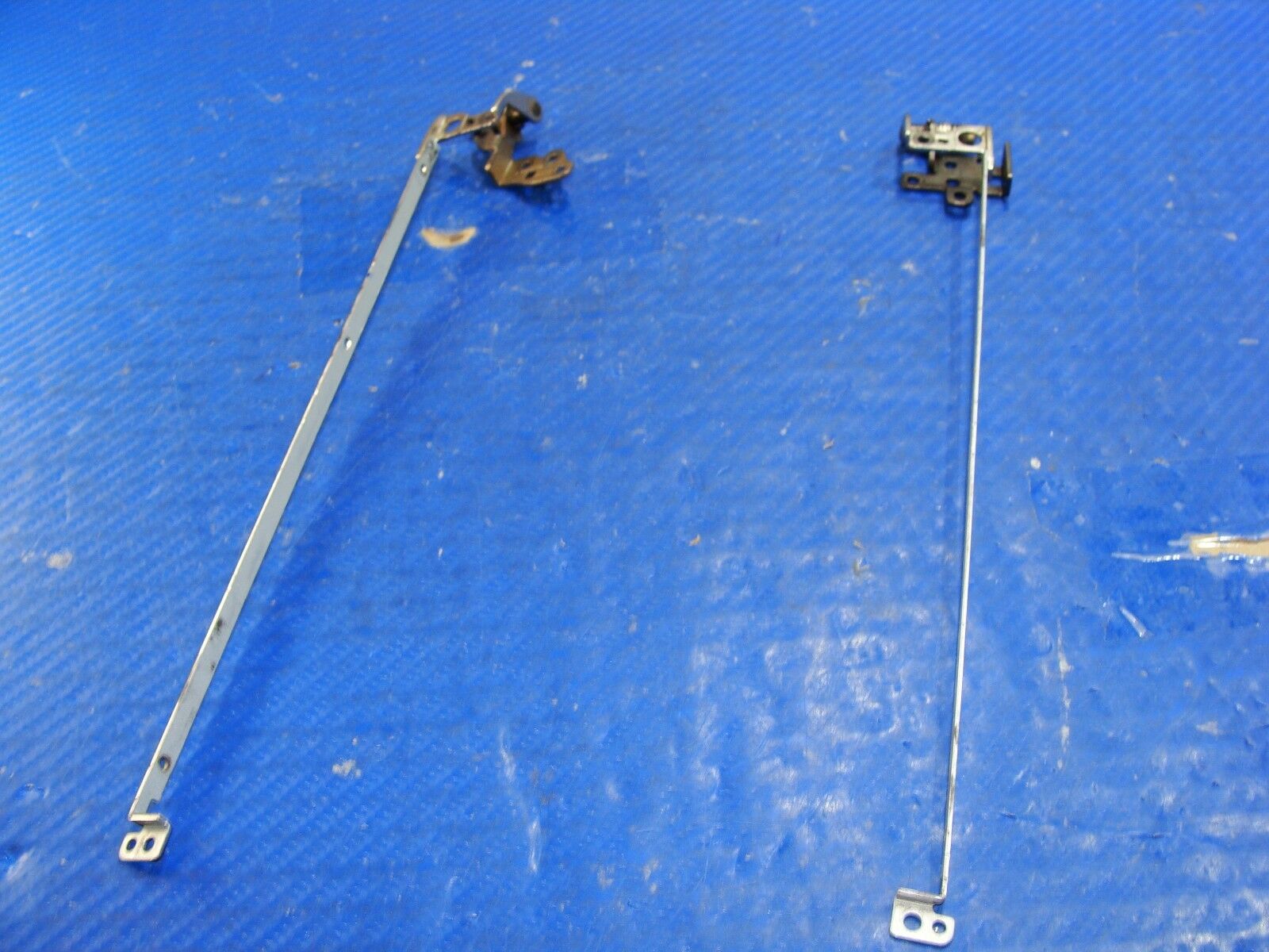 Acer Aspire 5750-6493 15.6" Genuine Laptop Left and Right Hinge Set AM0HI000200 Tested Laptop Parts - Replacement Parts for Repairs