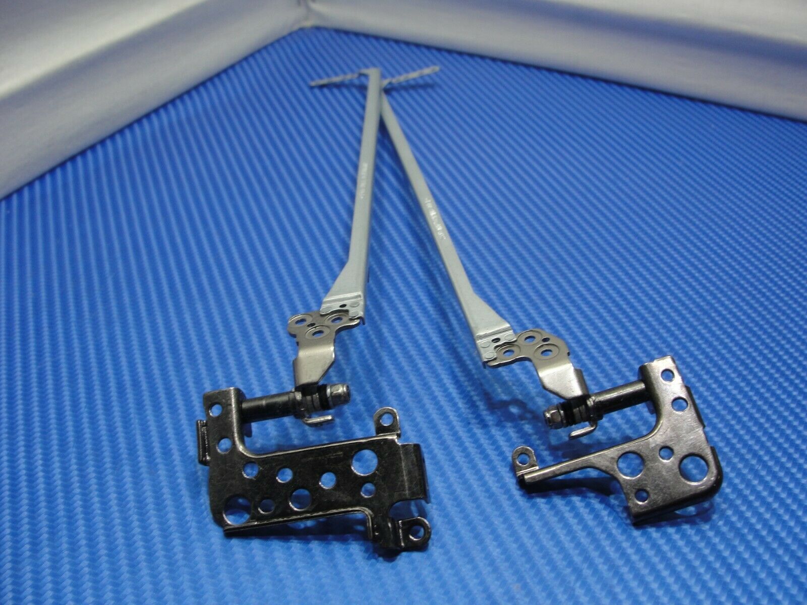 Acer Aspire E1-522-5423 15.6" Left & Right Hinge Set 34.4YU04.002 34.4YU05.002 Tested Laptop Parts - Replacement Parts for Repairs